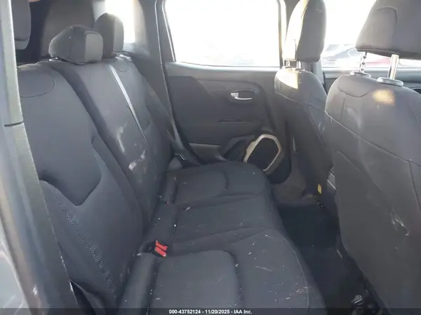 ZACCJBAB6HPG44680 2017 JEEP RENEGADE - Image 8