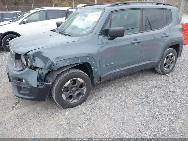 ZACCJBAB6JPH19710 2018 JEEP RENEGADE - Image 2
