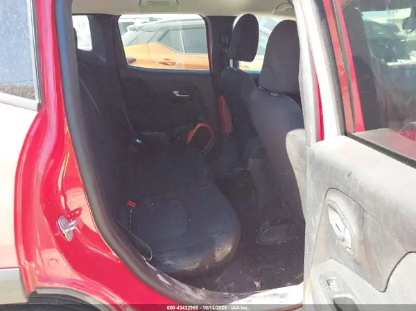 ZACCJBAB6JPH71998 2018 JEEP RENEGADE - Image 8