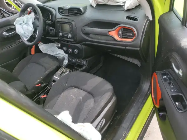 ZACCJBAB6JPH90714 2018 JEEP RENEGADE - Image 8
