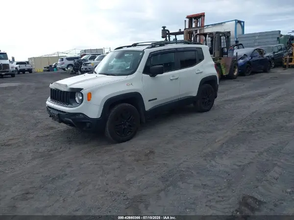 ZACCJBAB6JPJ07634 2018 JEEP RENEGADE - Image 2
