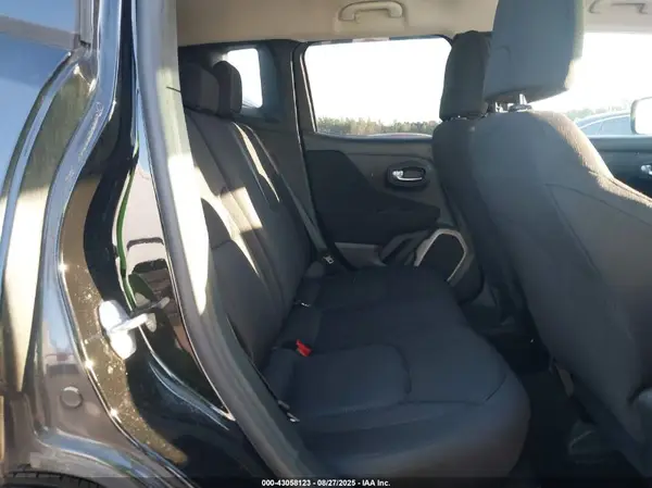 ZACCJBAB7HPG56286 2017 JEEP RENEGADE - Image 8