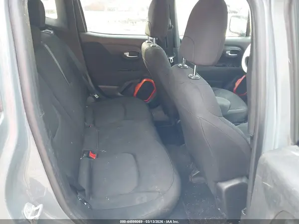 ZACCJBAB7JPH26567 2018 JEEP RENEGADE - Image 8