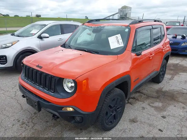 ZACCJBAB7JPH52974 2018 JEEP RENEGADE - Image 2