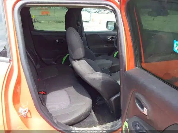 ZACCJBAB7JPH56040 2018 JEEP RENEGADE - Image 8