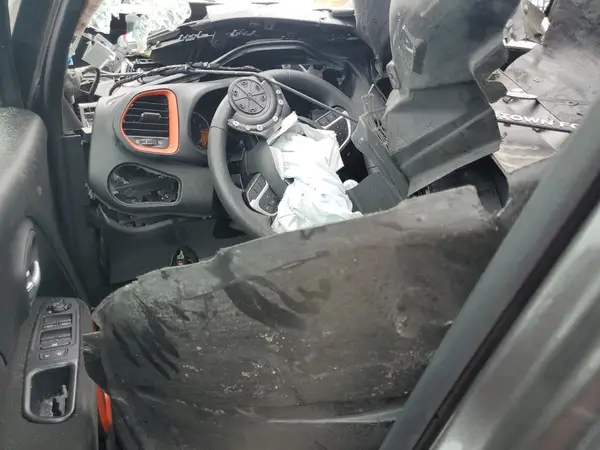 ZACCJBAB7JPH77339 2018 JEEP RENEGADE - Image 8