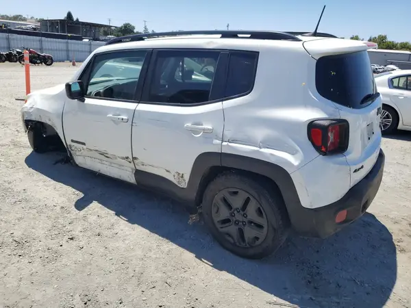 ZACCJBAB7JPH79981 2018 JEEP RENEGADE - Image 2