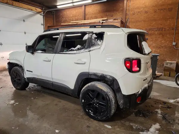 ZACCJBAB7JPH95288 2018 JEEP RENEGADE - Image 2