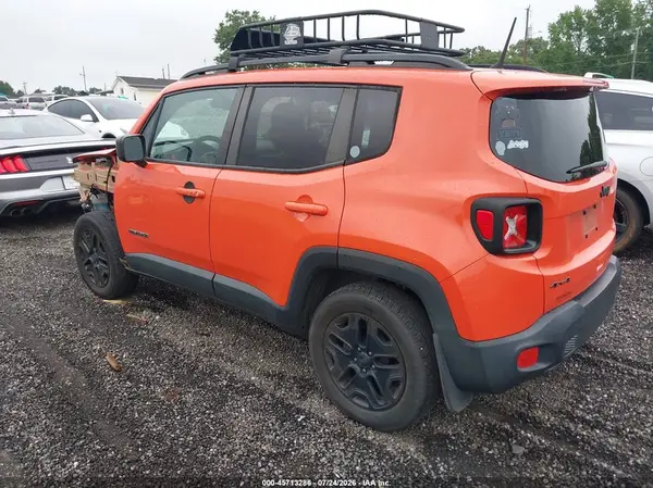 ZACCJBAB7JPH99146 2018 JEEP RENEGADE - Image 2