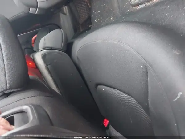 ZACCJBAB7JPH99146 2018 JEEP RENEGADE - Image 5