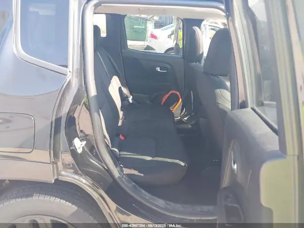 ZACCJBAB7JPJ05598 2018 JEEP RENEGADE - Image 8