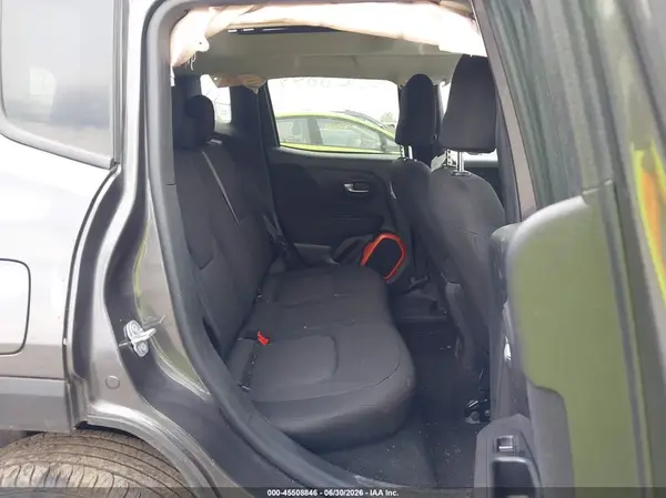 ZACCJBAB7JPJ11613 2018 JEEP RENEGADE - Image 8
