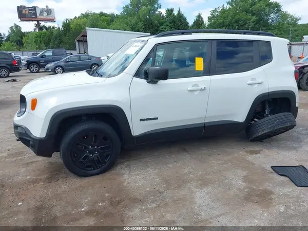 ZACCJBAB7JPJ14513 2018 JEEP RENEGADE - Image 2