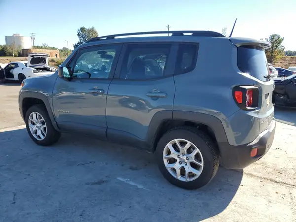 ZACCJBAB7JPJ17279 2018 JEEP RENEGADE - Image 2