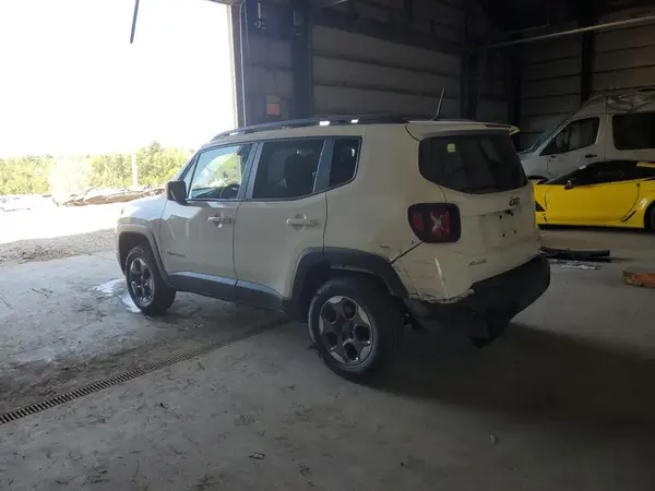 ZACCJBAB8HPE76668 2017 JEEP RENEGADE - Image 2