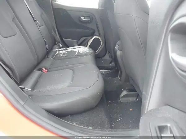 ZACCJBAB8HPF85499 2017 JEEP RENEGADE - Image 8
