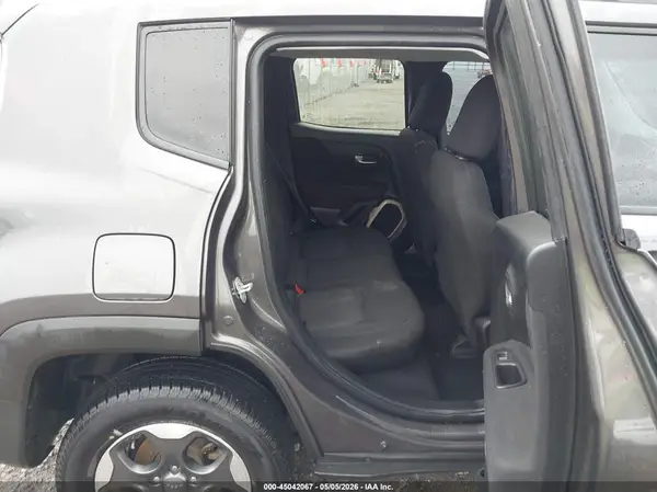 ZACCJBAB8HPG01023 2017 JEEP RENEGADE - Image 8