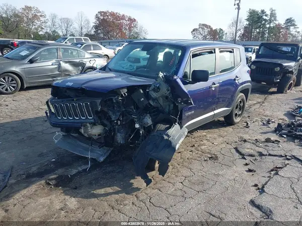 ZACCJBAB8HPG08988 2017 JEEP RENEGADE - Image 2