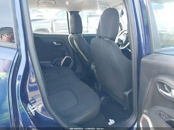 ZACCJBAB8HPG08988 2017 JEEP RENEGADE - Image 8