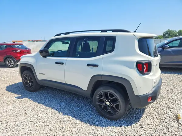 ZACCJBAB8HPG38105 2017 JEEP RENEGADE - Image 2