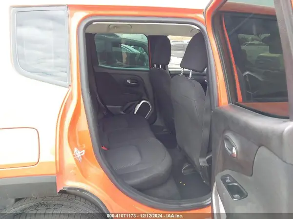 ZACCJBAB8JPG94552 2018 JEEP RENEGADE - Image 8