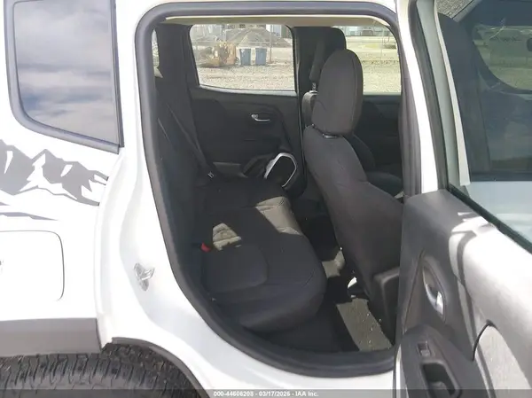 ZACCJBAB8JPH07882 2018 JEEP RENEGADE - Image 8
