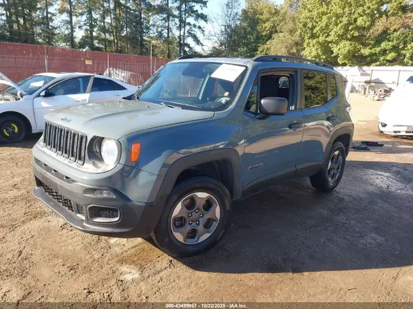 ZACCJBAB8JPH09079 2018 JEEP RENEGADE - Image 2