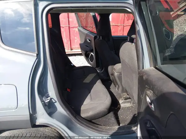 ZACCJBAB8JPH19207 2018 JEEP RENEGADE - Image 8