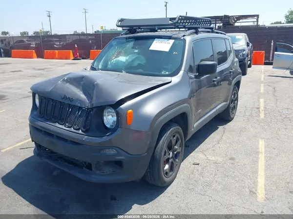 ZACCJBAB8JPH44382 2018 JEEP RENEGADE - Image 2