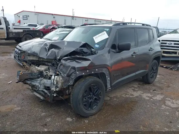 ZACCJBAB8JPH46701 2018 JEEP RENEGADE - Image 2