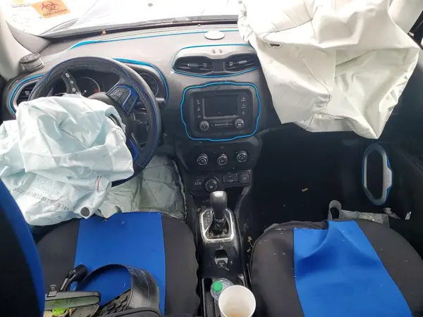 ZACCJBAB8JPH49338 2018 JEEP RENEGADE - Image 8