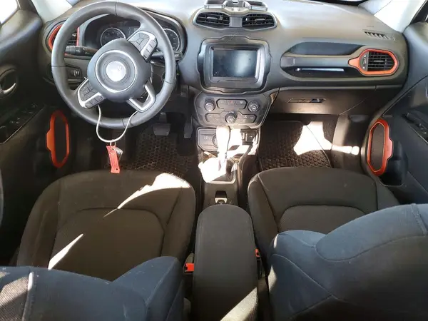 ZACCJBAB8JPH88799 2018 JEEP RENEGADE - Image 8