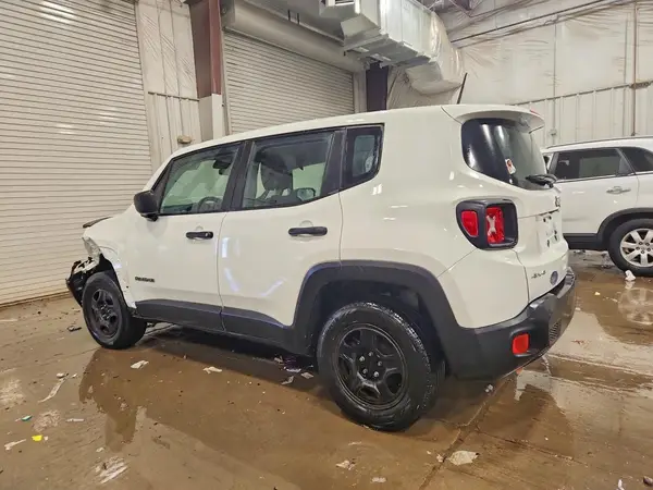ZACCJBAB8JPJ00975 2018 JEEP RENEGADE - Image 2