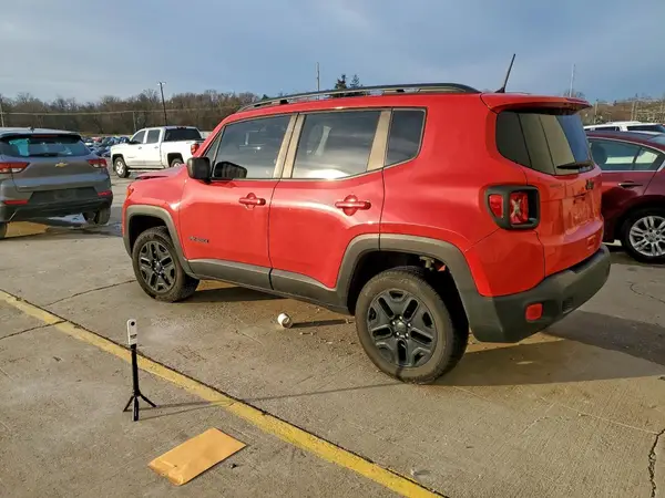 ZACCJBAB8JPJ06856 2018 JEEP RENEGADE - Image 2
