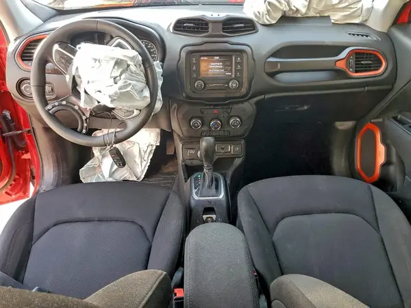 ZACCJBAB8JPJ06856 2018 JEEP RENEGADE - Image 8
