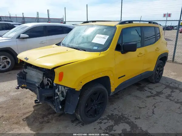 ZACCJBAB8JPJ09093 2018 JEEP RENEGADE - Image 2