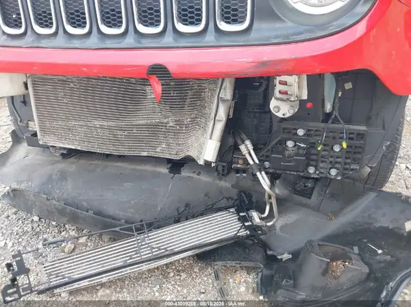 2018 JEEP RENEGADE auction photo 6
