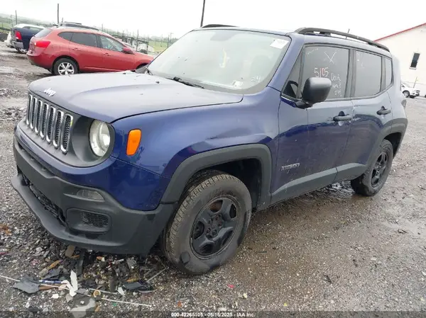 ZACCJBAB8JPJ48010 2018 JEEP RENEGADE - Image 2