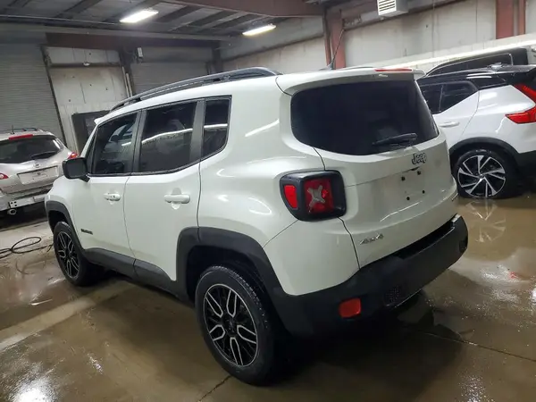 ZACCJBAB9HPE43825 2017 JEEP RENEGADE - Image 2