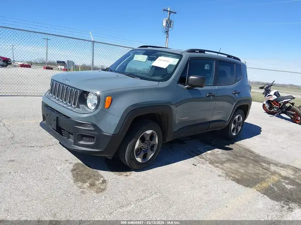 ZACCJBAB9JPH06160 2018 JEEP RENEGADE - Image 2