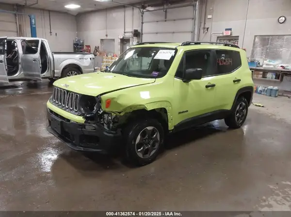 ZACCJBAB9JPH06823 2018 JEEP RENEGADE - Image 2