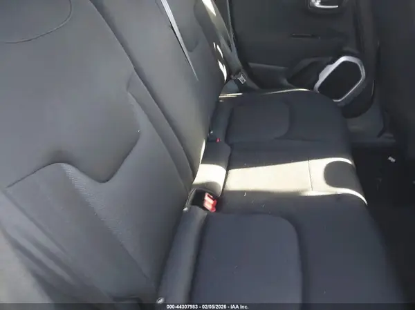 ZACCJBAB9JPH07616 2018 JEEP RENEGADE - Image 8