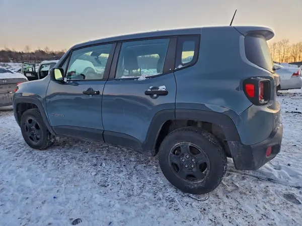 ZACCJBAB9JPH09804 2018 JEEP RENEGADE - Image 2