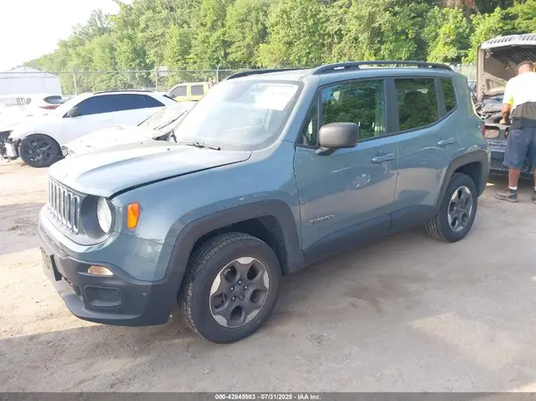 ZACCJBAB9JPH24562 2018 JEEP RENEGADE - Image 2