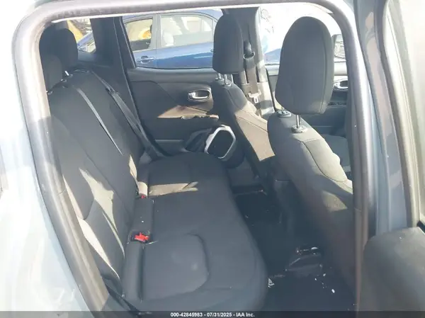 ZACCJBAB9JPH24562 2018 JEEP RENEGADE - Image 8