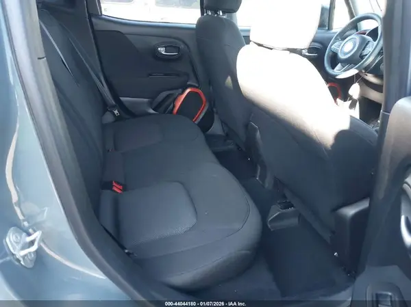 ZACCJBAB9JPH25629 2018 JEEP RENEGADE - Image 8