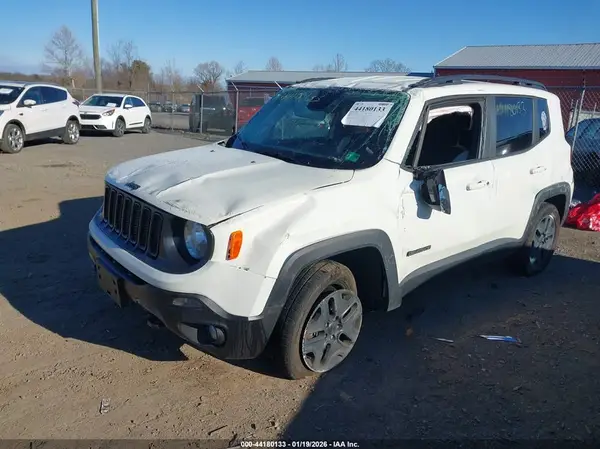 ZACCJBAB9JPH38820 2018 JEEP RENEGADE - Image 2