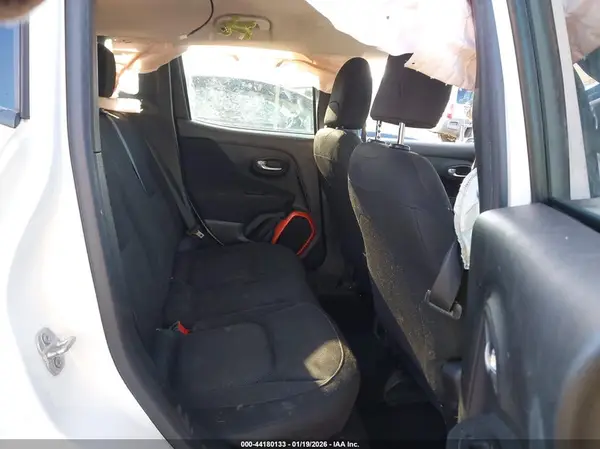 ZACCJBAB9JPH38820 2018 JEEP RENEGADE - Image 8