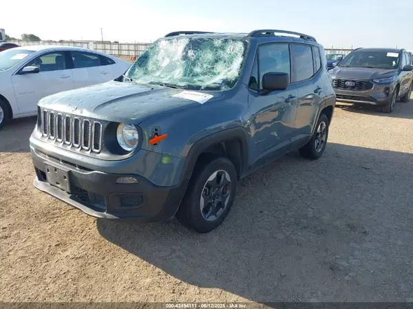ZACCJBAB9JPH46173 2018 JEEP RENEGADE - Image 2
