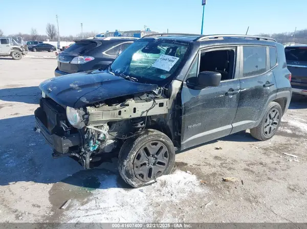ZACCJBAB9JPH48361 2018 JEEP RENEGADE - Image 2